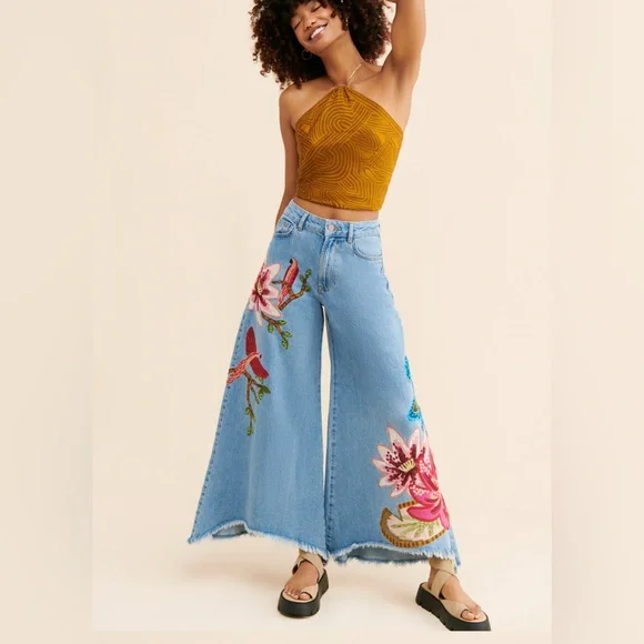 Farm Rio Embroidered Floral Wide-Leg Jeans Raw Hem Flower Bird Size Small - Picture 4 of 15